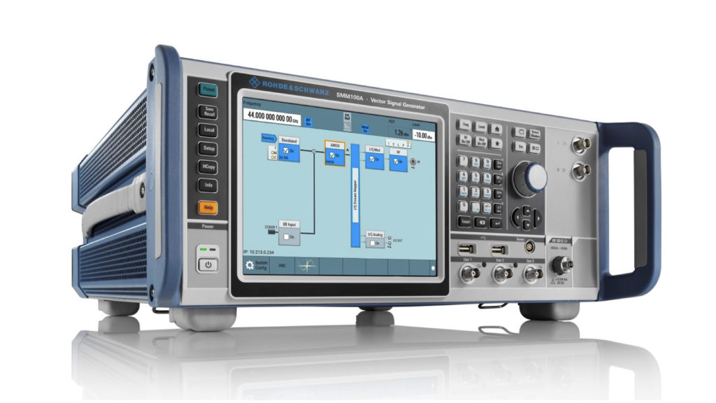 Rohde & Schwarz redéfinit les performances des générateurs avec le R&S SMM100A © DR