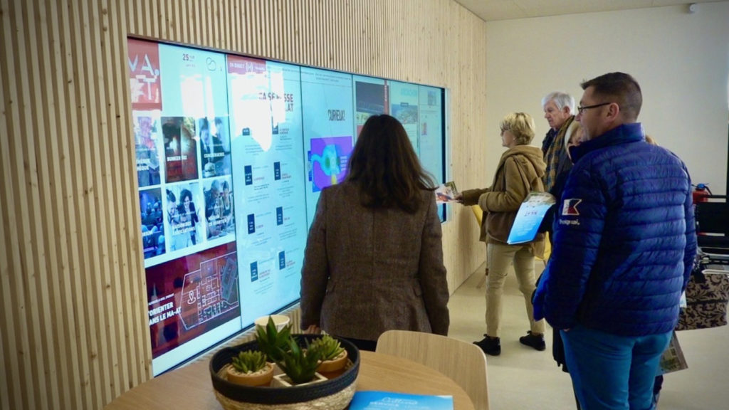Arcachon entre dans l’ère de la communication interactive avec un mur tactile XXL © Frédérique Dugeny, Directrice Générale d'Arcachon Expansion