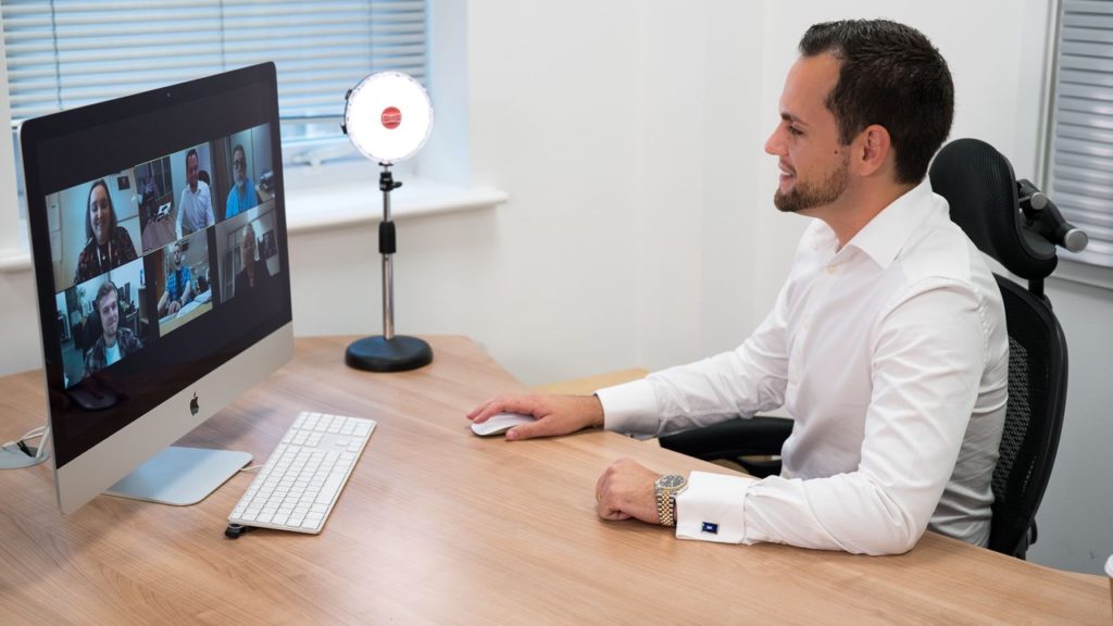 Un KIT lumière LED dédié à la vidéoconférence chez Rotolight © DR