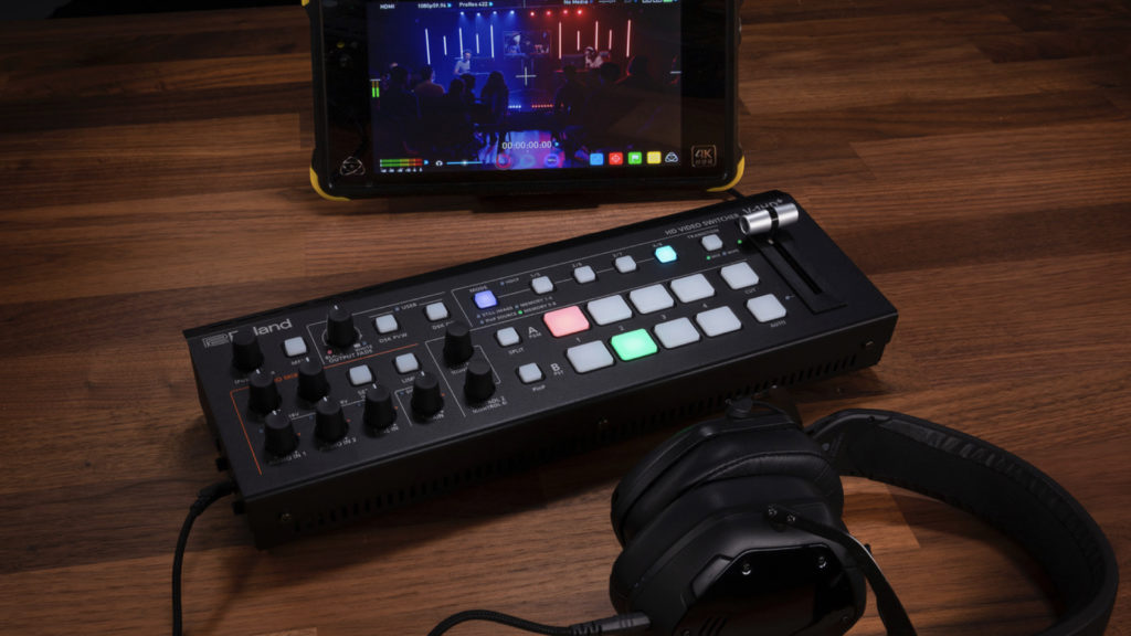 Roland présente le mélangeur HD V-1HD+ et l’UVC-01 Video Capture © DR