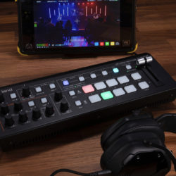 Roland présente le mélangeur HD V-1HD+ et l’UVC-01 Video Capture © DR