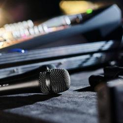 Sennheiser dévoile deux nouveaux microphones vocaux, ici le MD 435 © DR