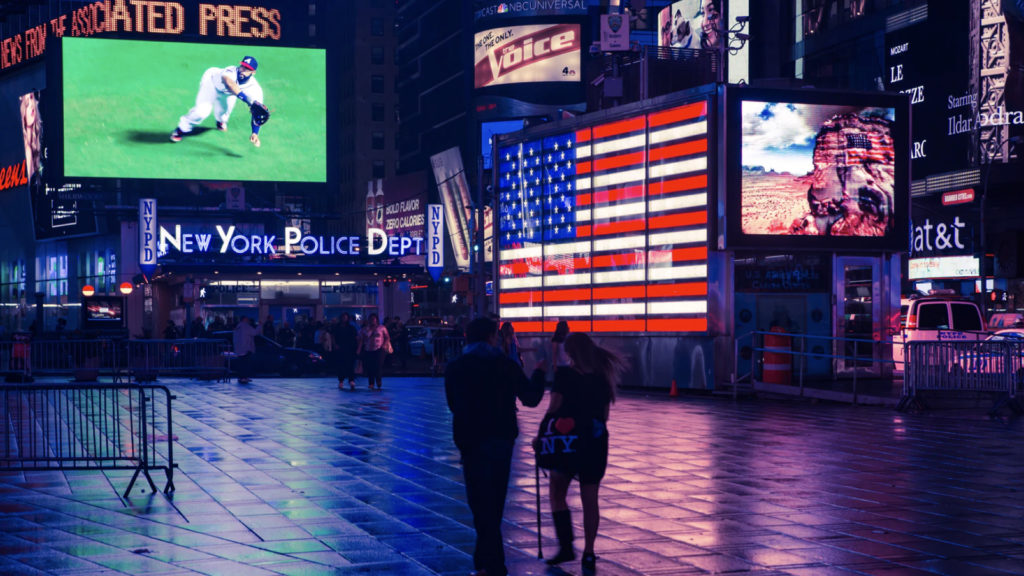 Pas d’écrans noirs pour Cenareo ! © Photo by Alex Eckermann on Unsplash