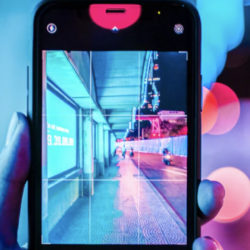 Affichage dynamique : LG et la start-up française ODIHO présentent une solution innovante © Photo by Lewis Nguyen on Unsplash