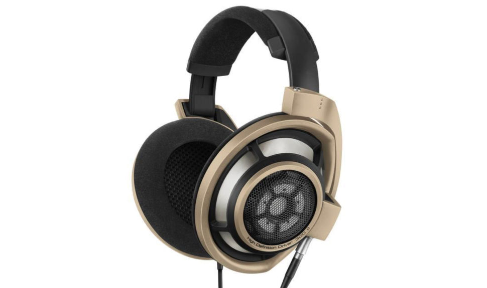 Les casques de cette édition anniversaire offrent la même acoustique naturelle et spatiale que les fameux casques HD 800 S © DR